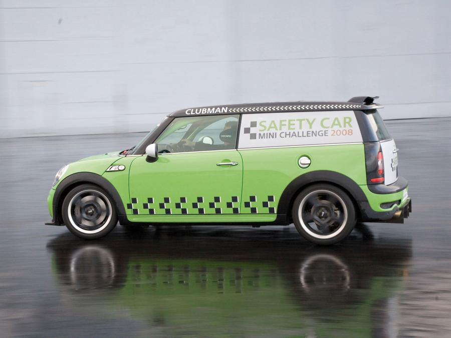  Mini Cooper Clubman Mini Challenge Safety Car 2008 года  (фото 2 из 3)